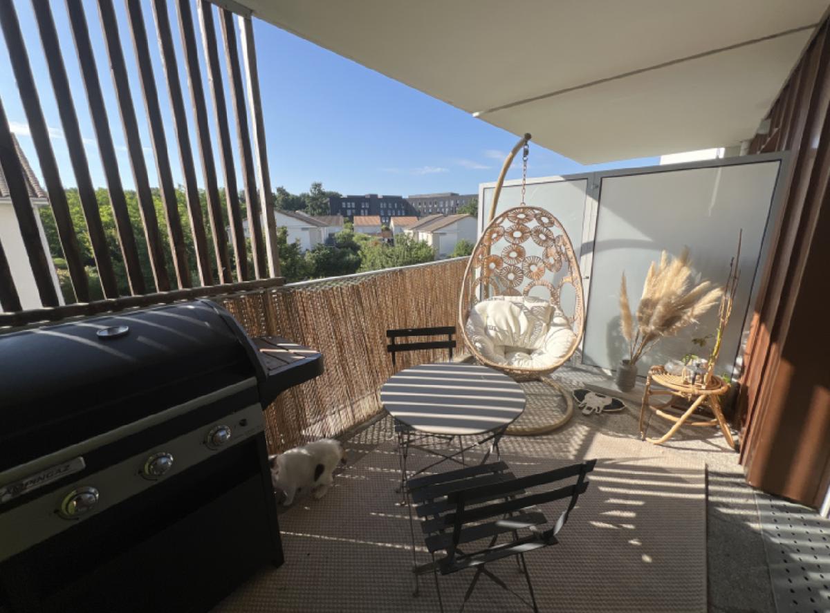 Charmant T3 de 60m2 avec loggia, box et stationnement extérieur