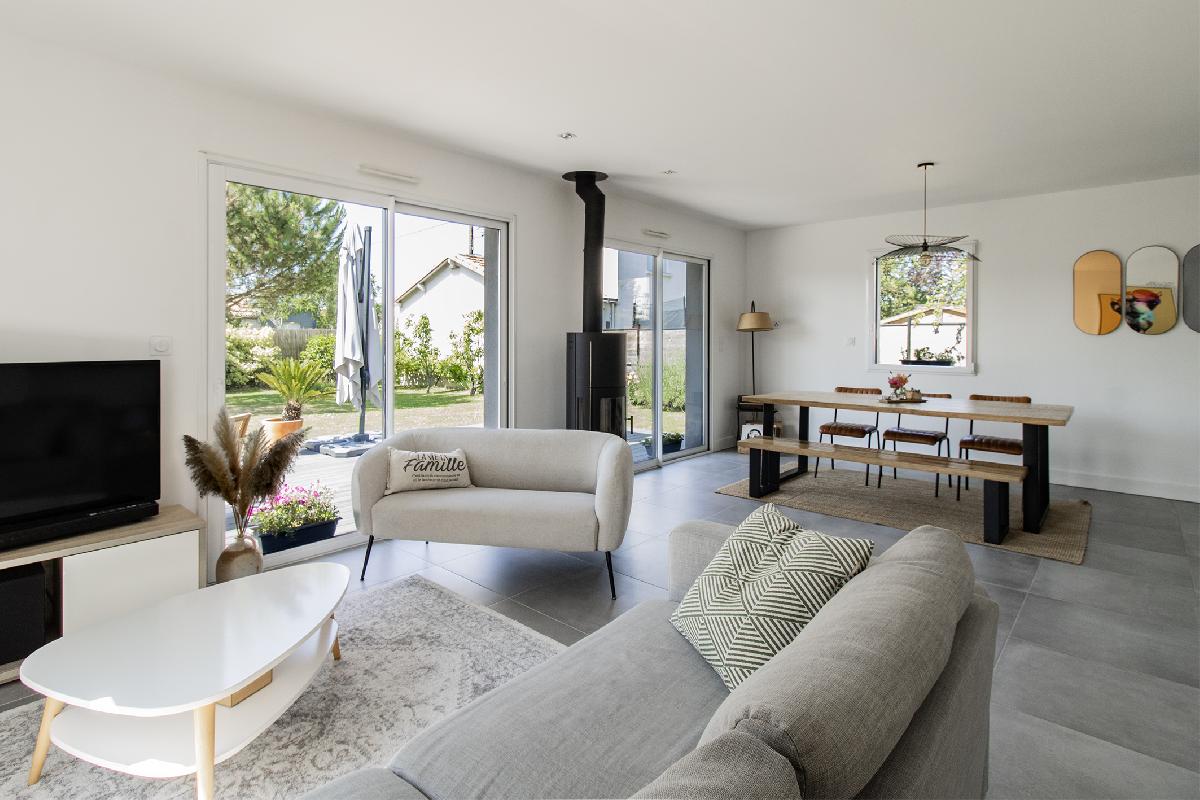 Maison récente, état irréprochable, 4 chambres, garage, joli jardin arboré