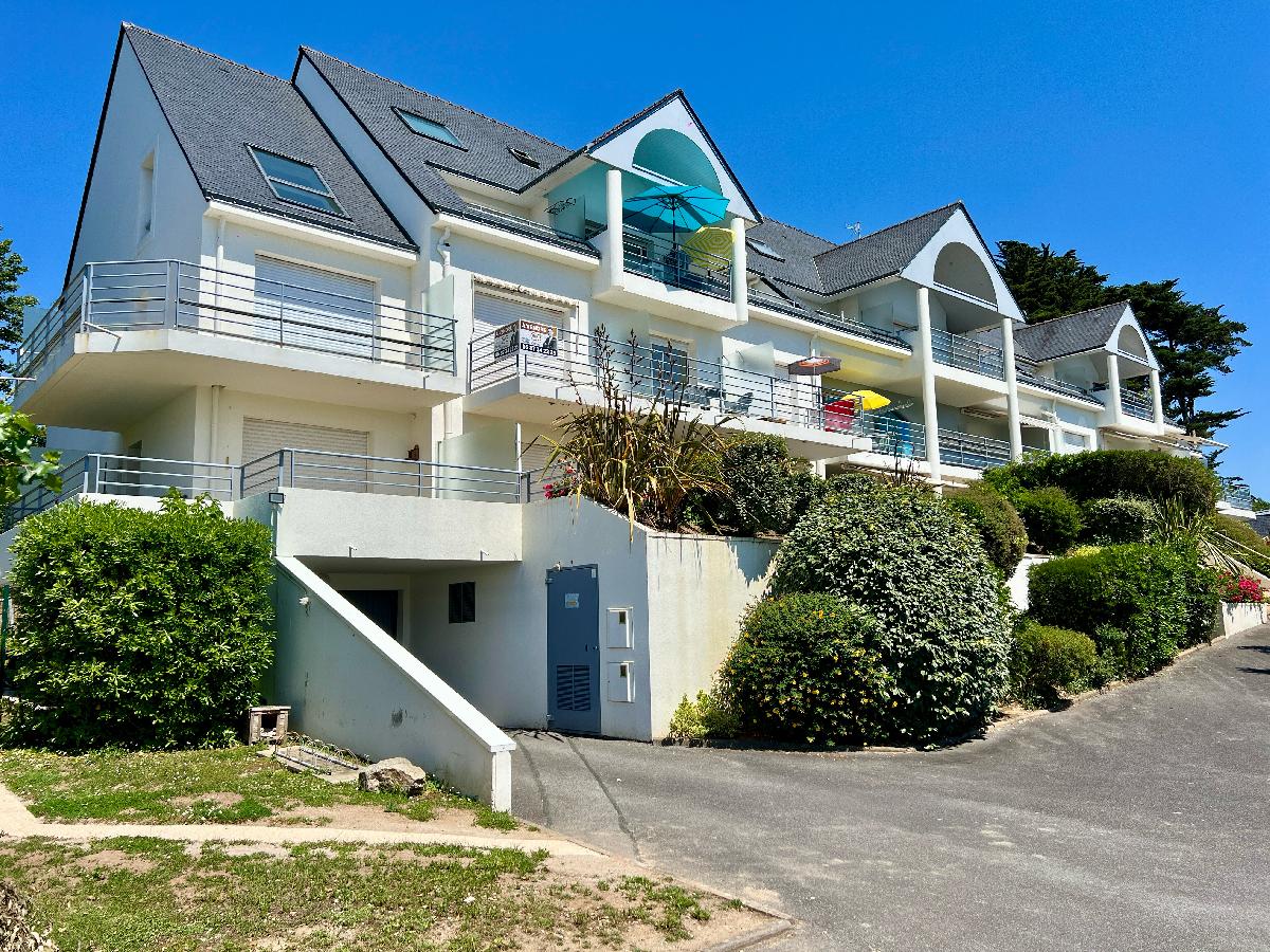 Plage Bonne Source &agrave; 200 m, petit cocon de 22,4 m&sup2; premier &eacute;tage. Vue &eacute;chapp&eacute;e mer.