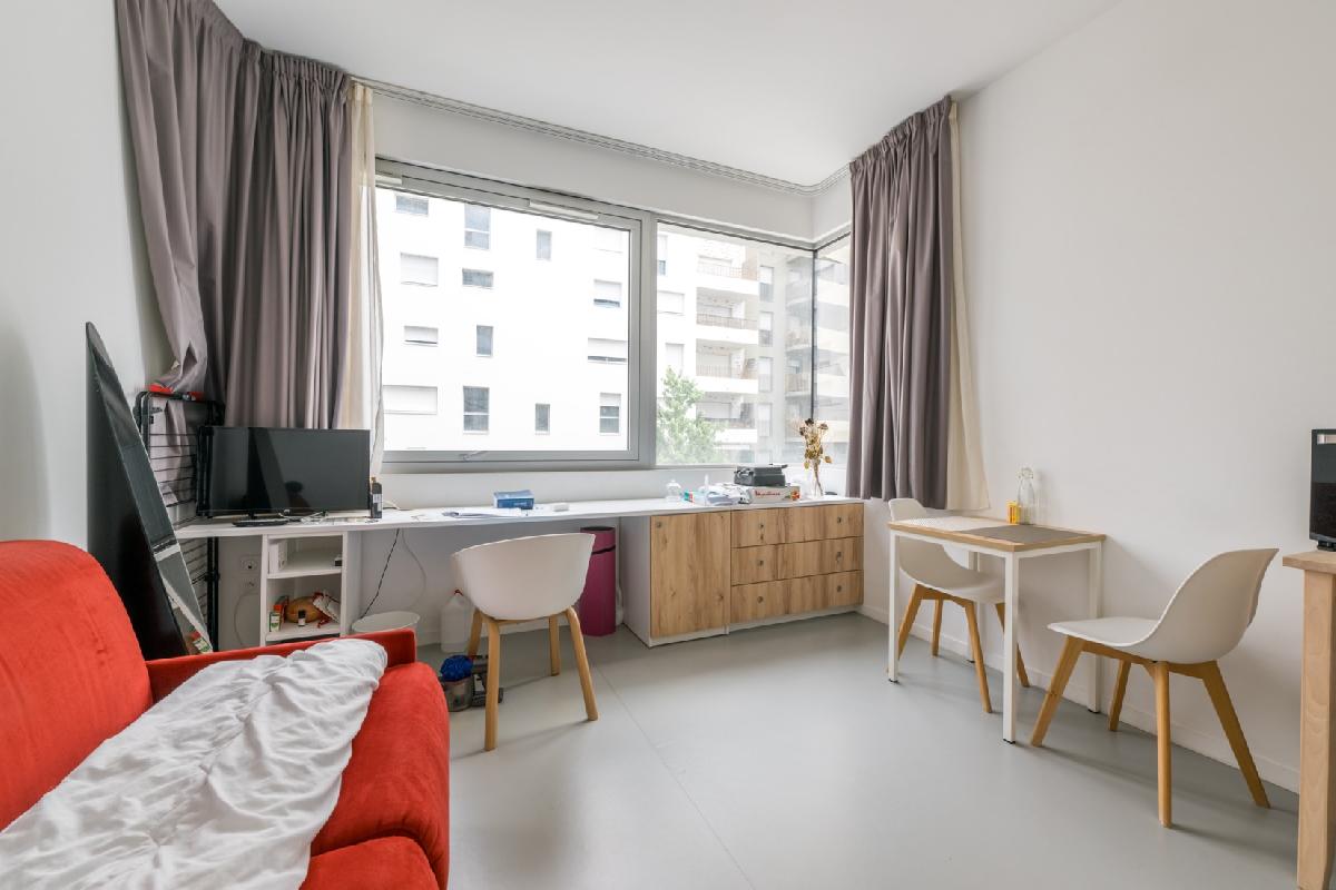 Studio meubl&eacute; et lumineux – R&eacute;sidence Art&eacute;misia &agrave; Rennes